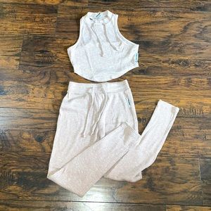 NEVER WORN GYMSHARK SEAMLESS LOUNGE SET